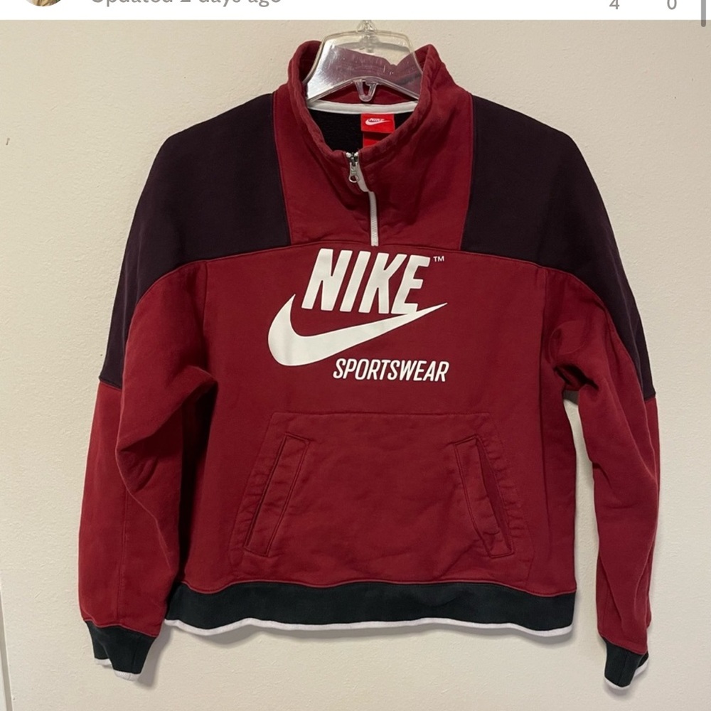 Nike Red Tag Vintage Women's Burgundy Sweatsirt with 1/4 zipper Closure; SZ :M